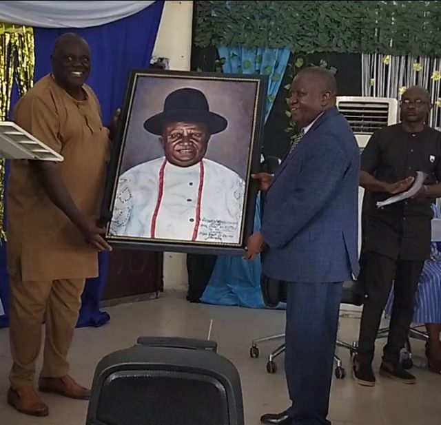 Screenshot_2025-12-01-23-49-06-62_99c04817c0de5652397fc8b56c3b3817